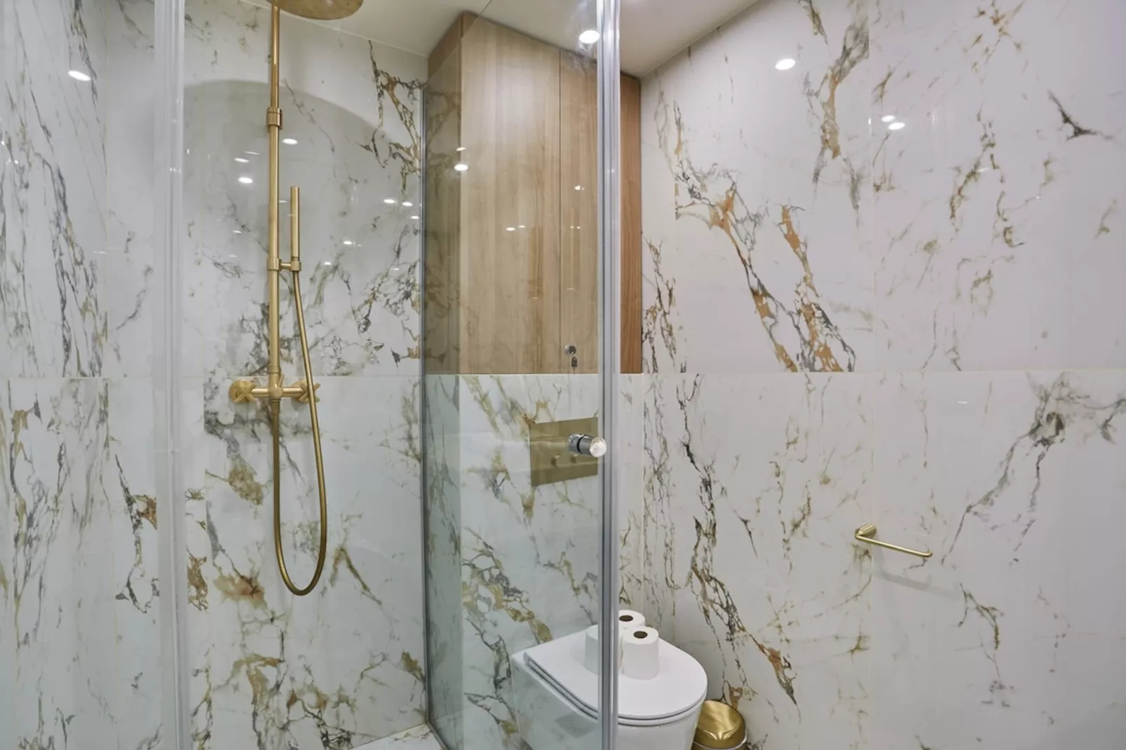 ALBERT THOMAS 01  N-Niet-getagd