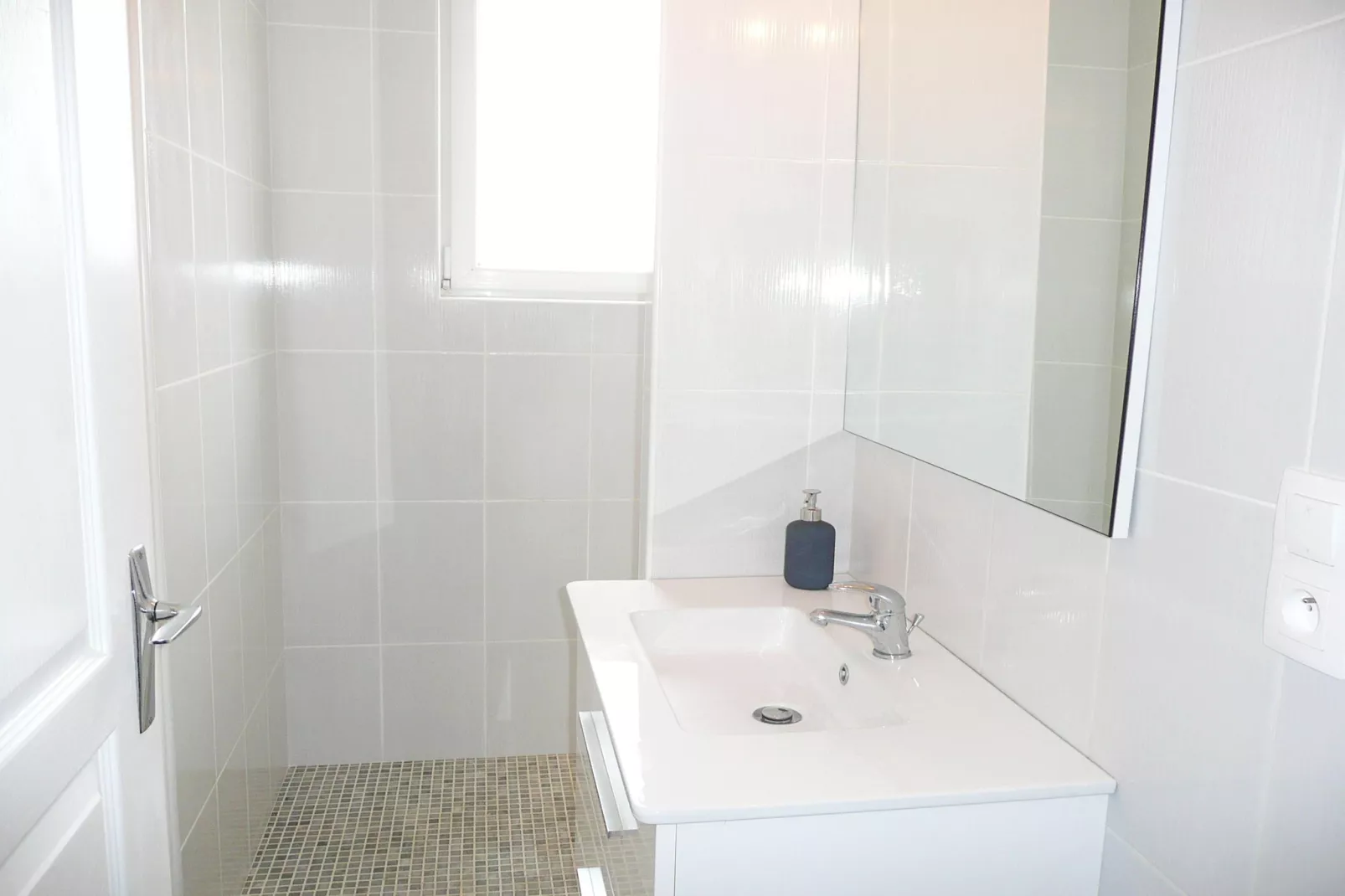 Doppelhaushälfte in Plouguerneau-Badkamer