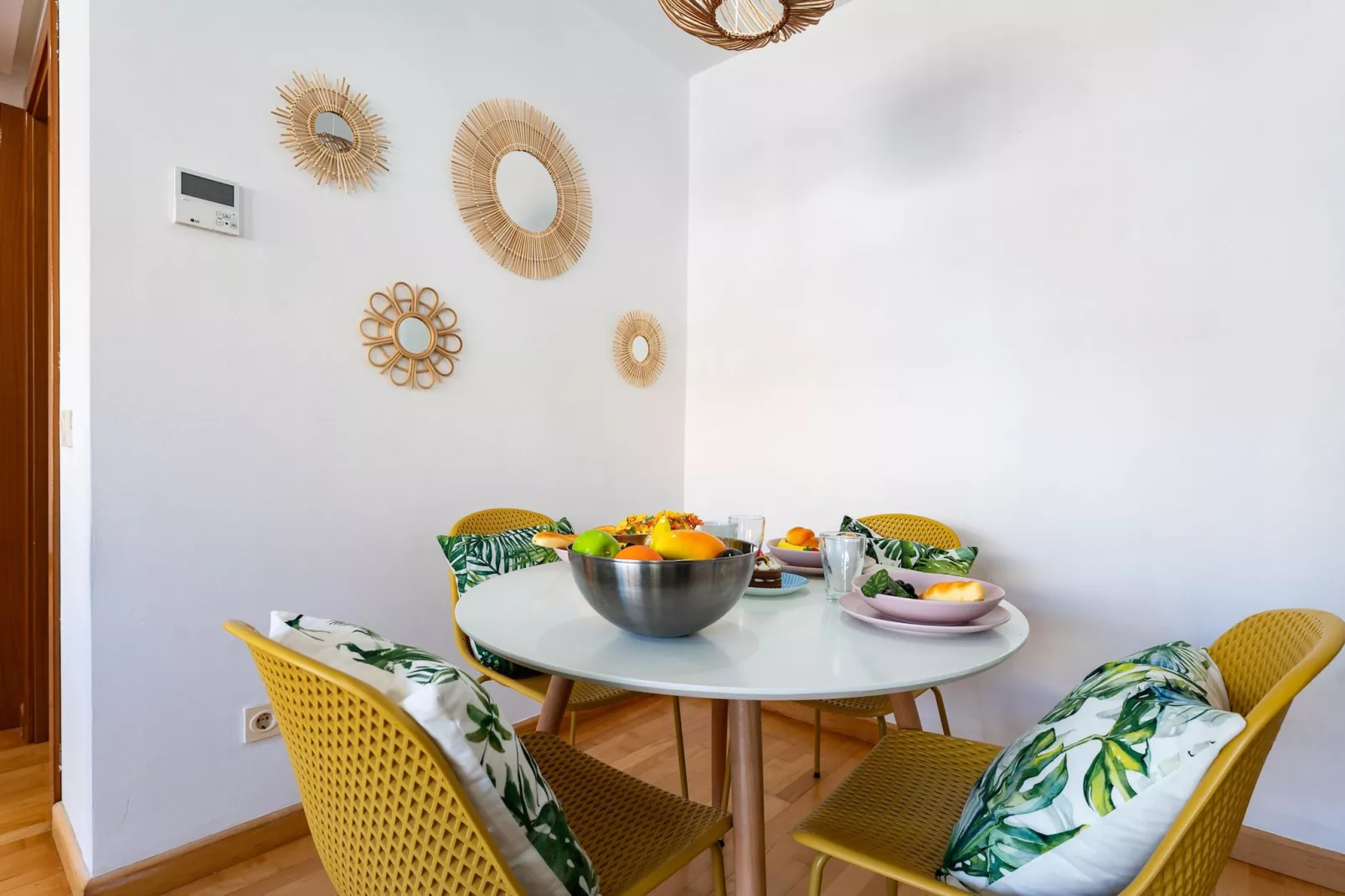 CT 378 - Faro's Malaga Citycenter - Cityapartment for 4 with parking-Eetkamer