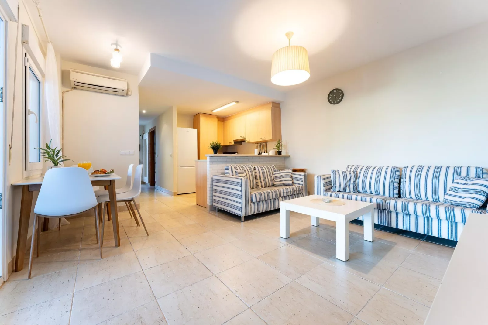 CT 337 GR - Faro's Fuente Almuñecar Apartment - Seaviews-Woonkamer