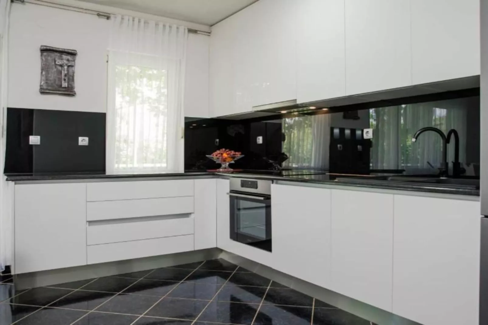 Beautiful Haven Villas - Villa Ante with Outdoor Pool-Keuken