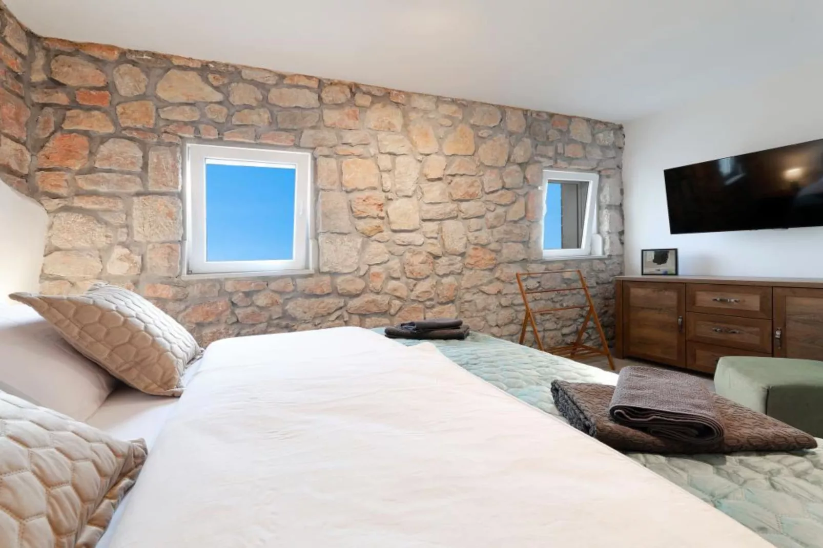 Ana’s Stone House Jurčić Kalić with the Pool-Slaapkamer