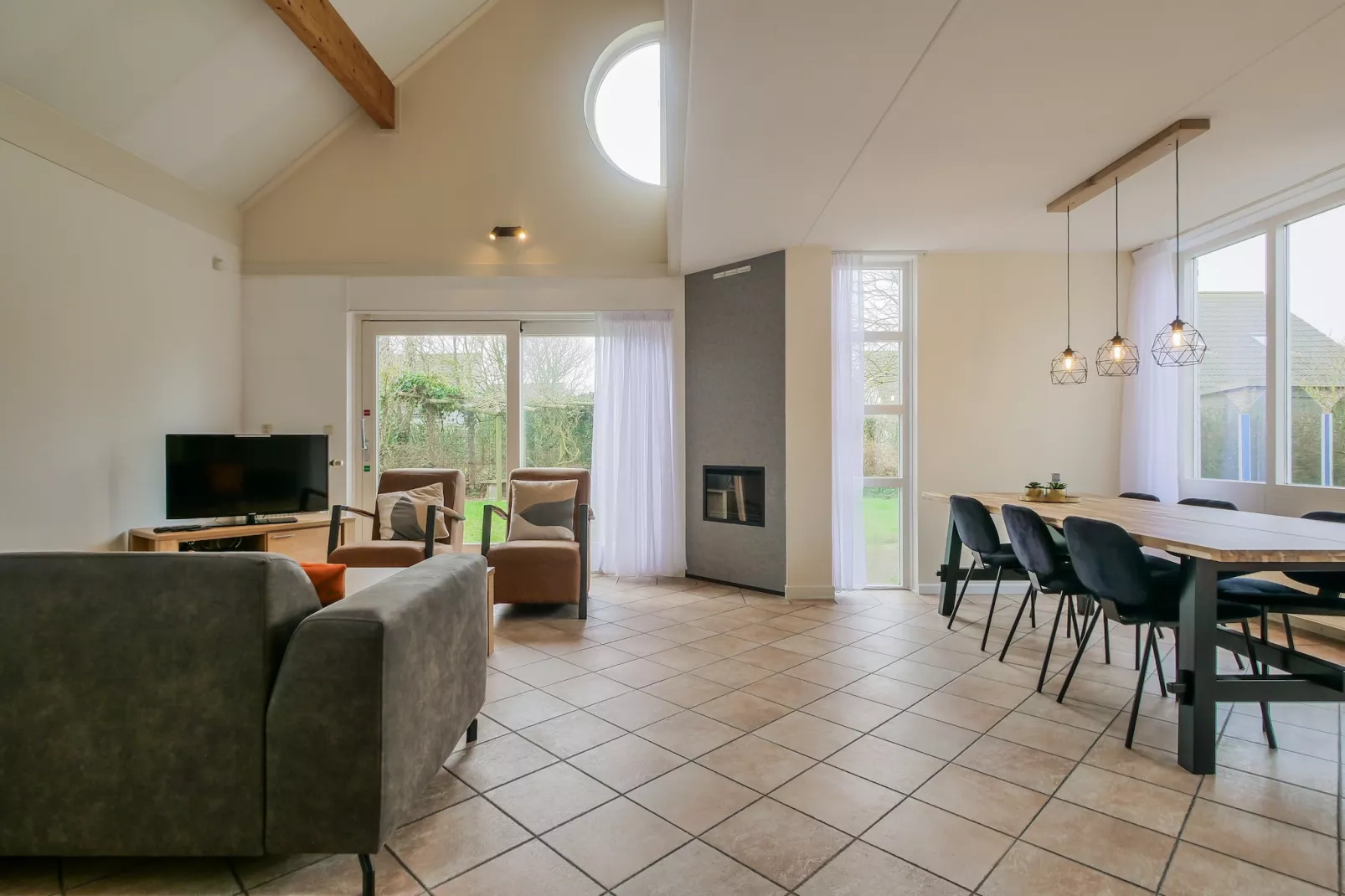 Ooghduyne Villa Opduin-Eetkamer