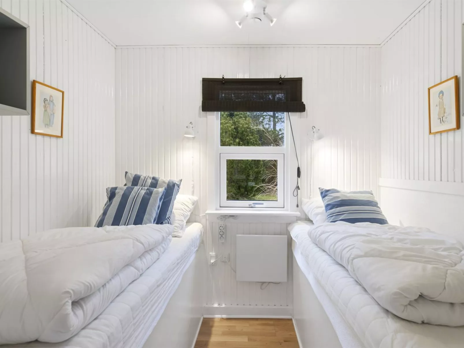 "Elaina" - 290m from the sea-Binnen