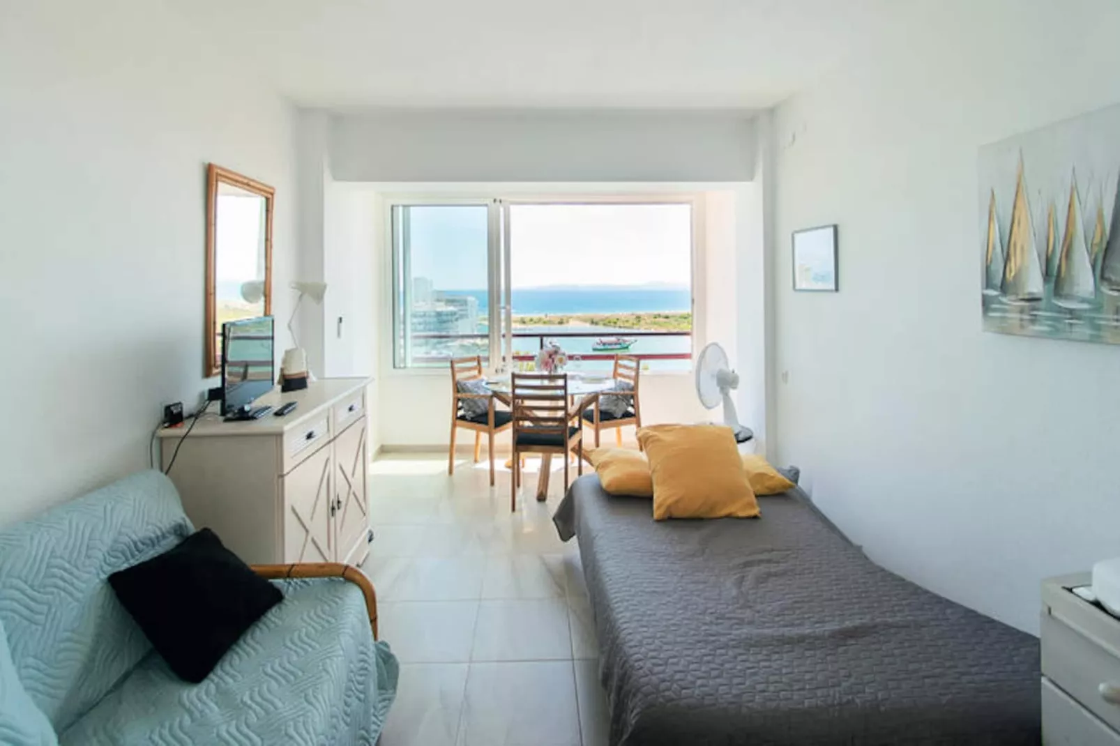 Studio à Roses-Niet-getagd