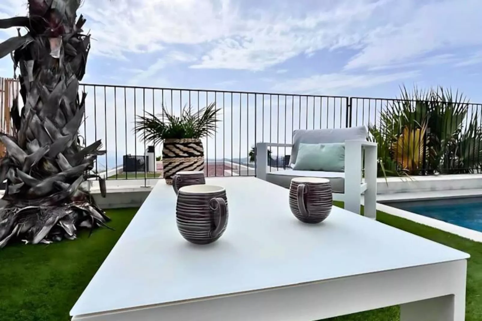 Villa Avec Piscine Priv&eacute;e Et Vues Magnifiques-Niet-getagd