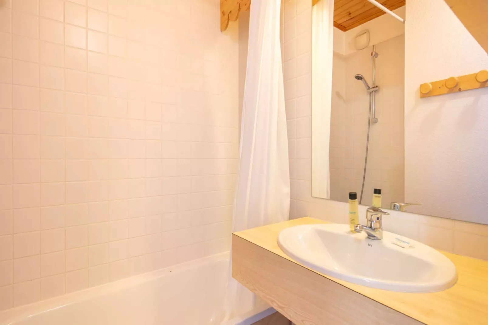 Vega N°703 - 2P7 Duplex-Badkamer