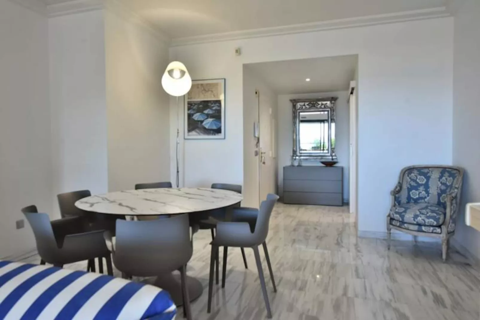 Résidence 4p Avec Grande Terrasse Et Piscine-Niet-getagd