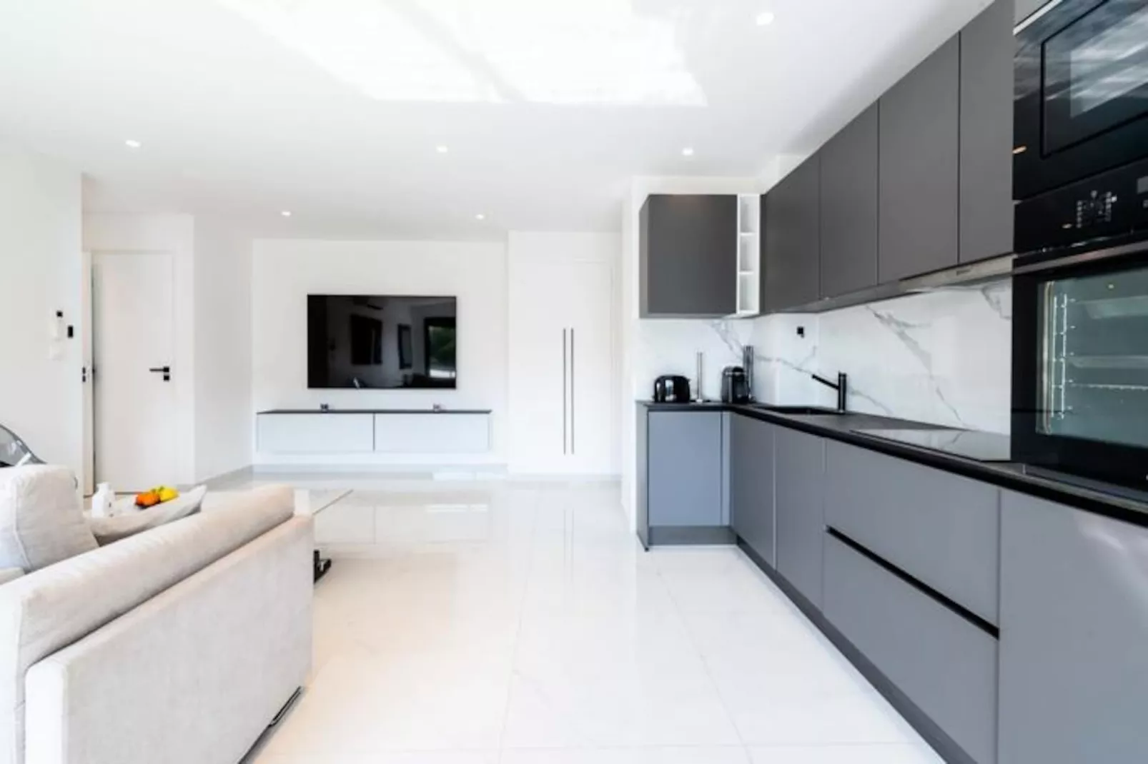 Résidence 2p Traversant, Centre Cannes, Rue D&rsquo;antibes-Niet-getagd