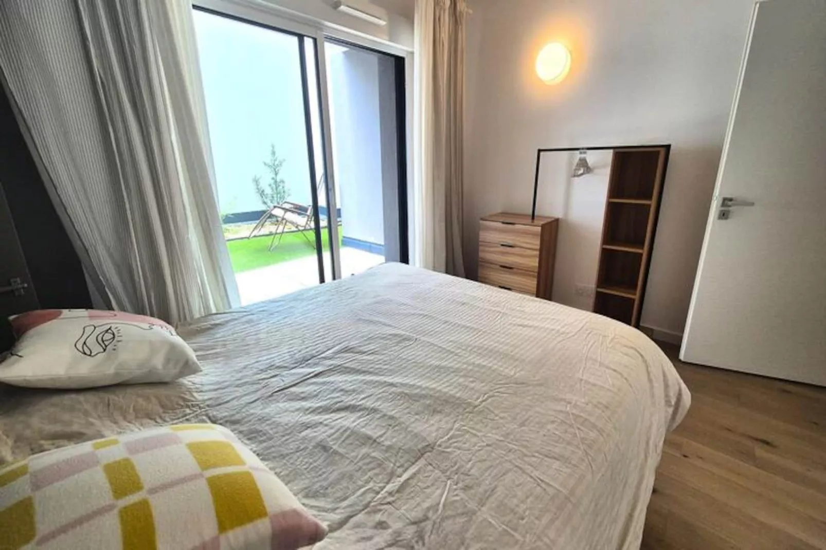 Résidence Paris-Niet-getagd