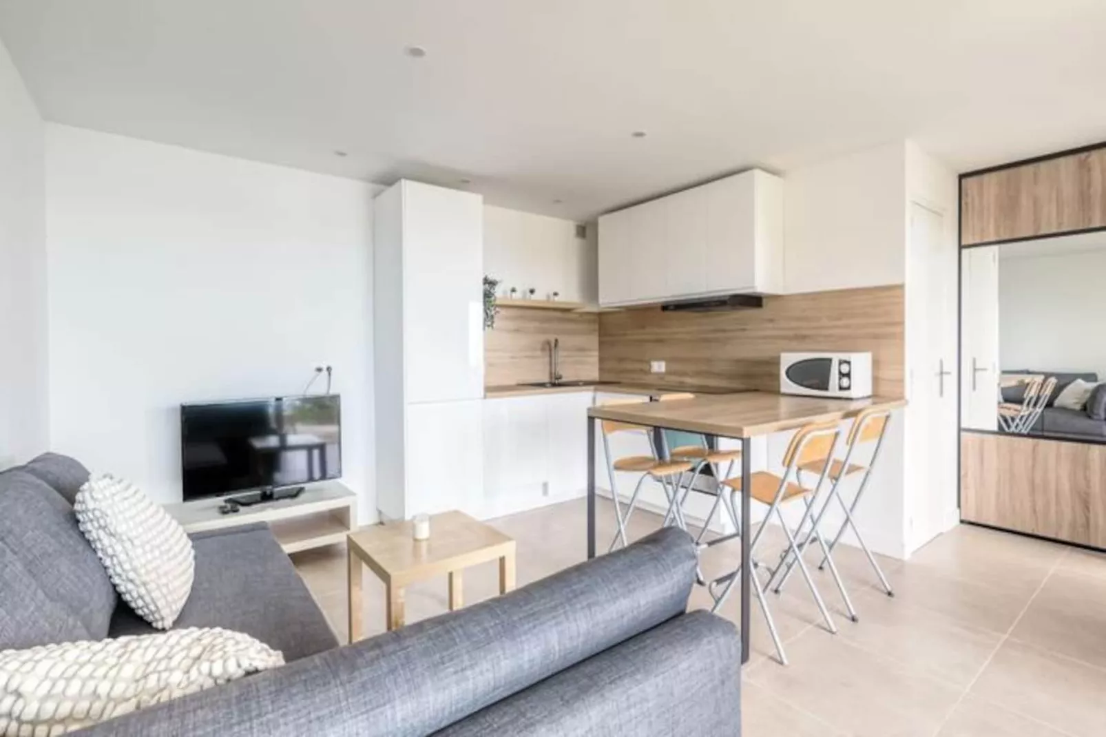 Résidence T2 Lumineux Avec Terrasse Et Vue Mer &ndash; Le Lavandou, Aiguebelle-Niet-getagd