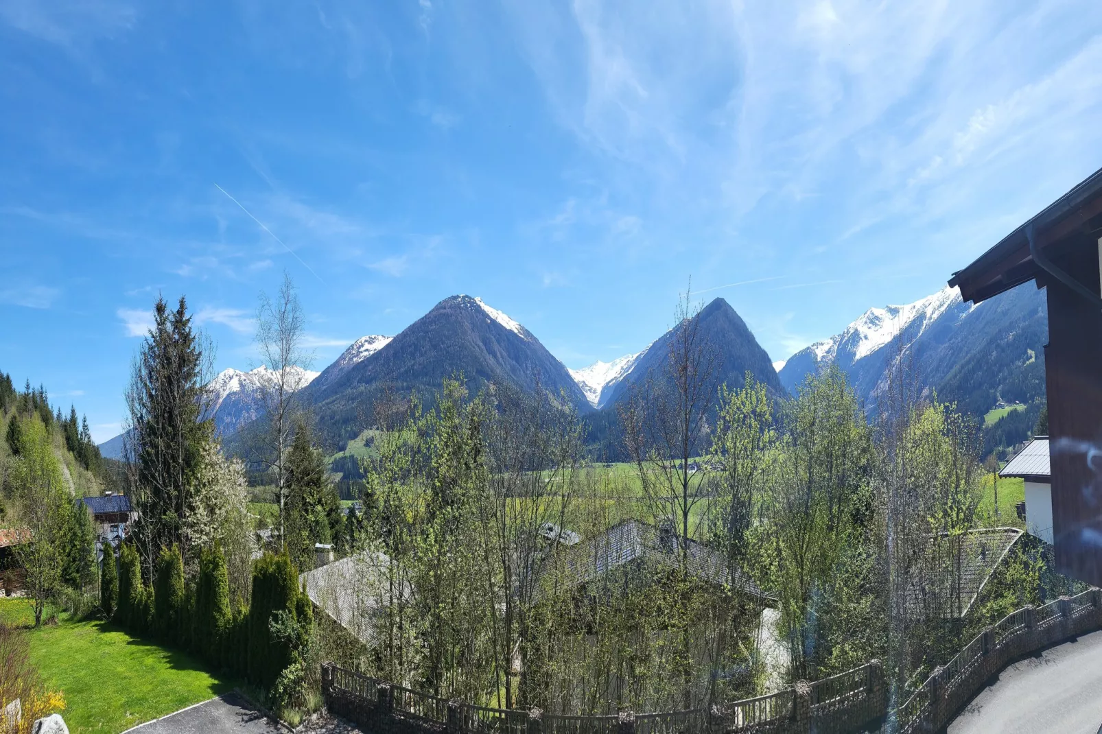 Appartement Tauernfenster-Uitzicht zomer