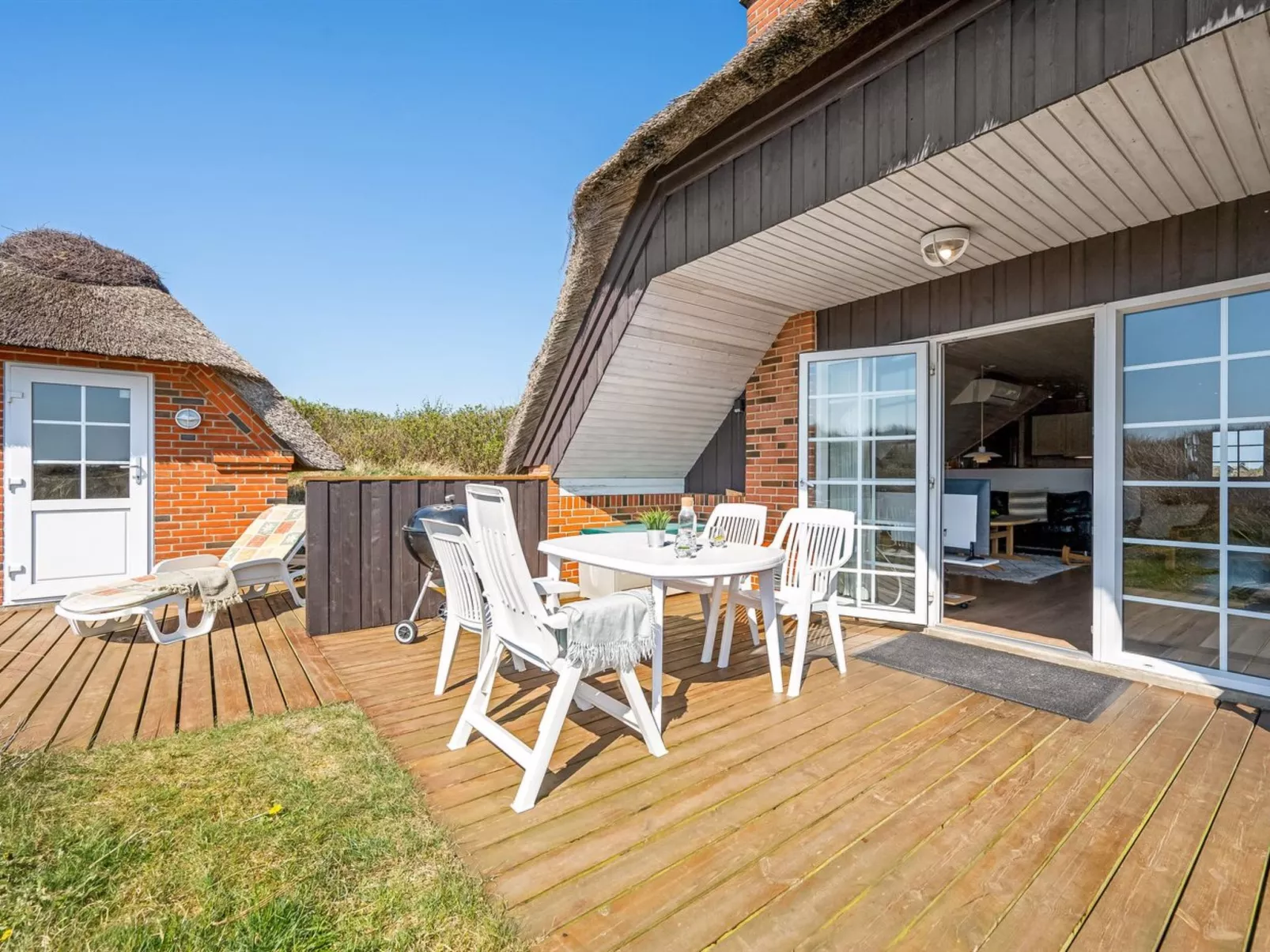 "Slava" - 250m from the sea-Buiten