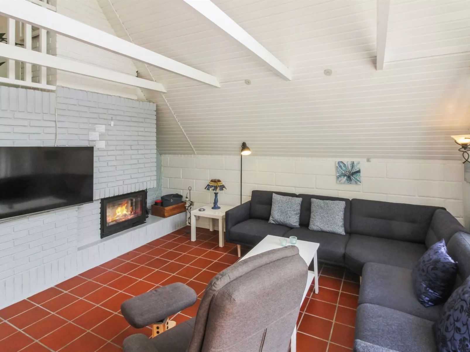 "Lillesol" - 400m from the sea-Binnen