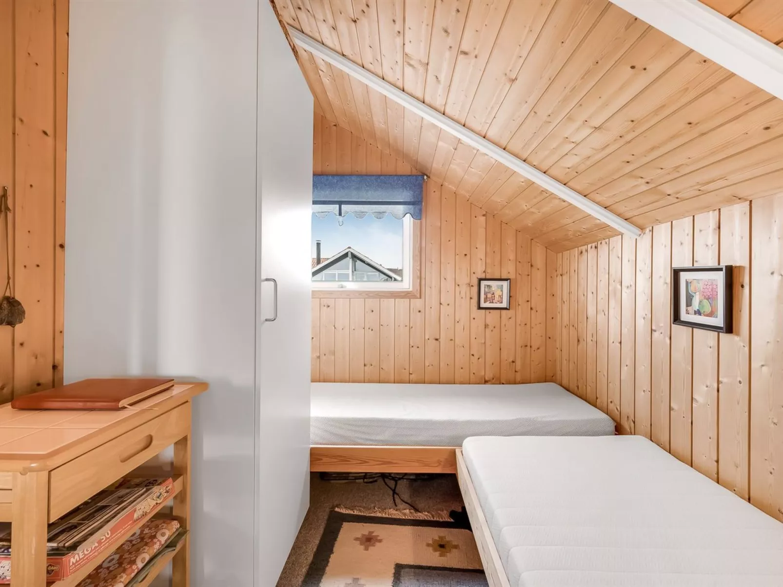 "Lonne" - 750m to the fjord-Binnen