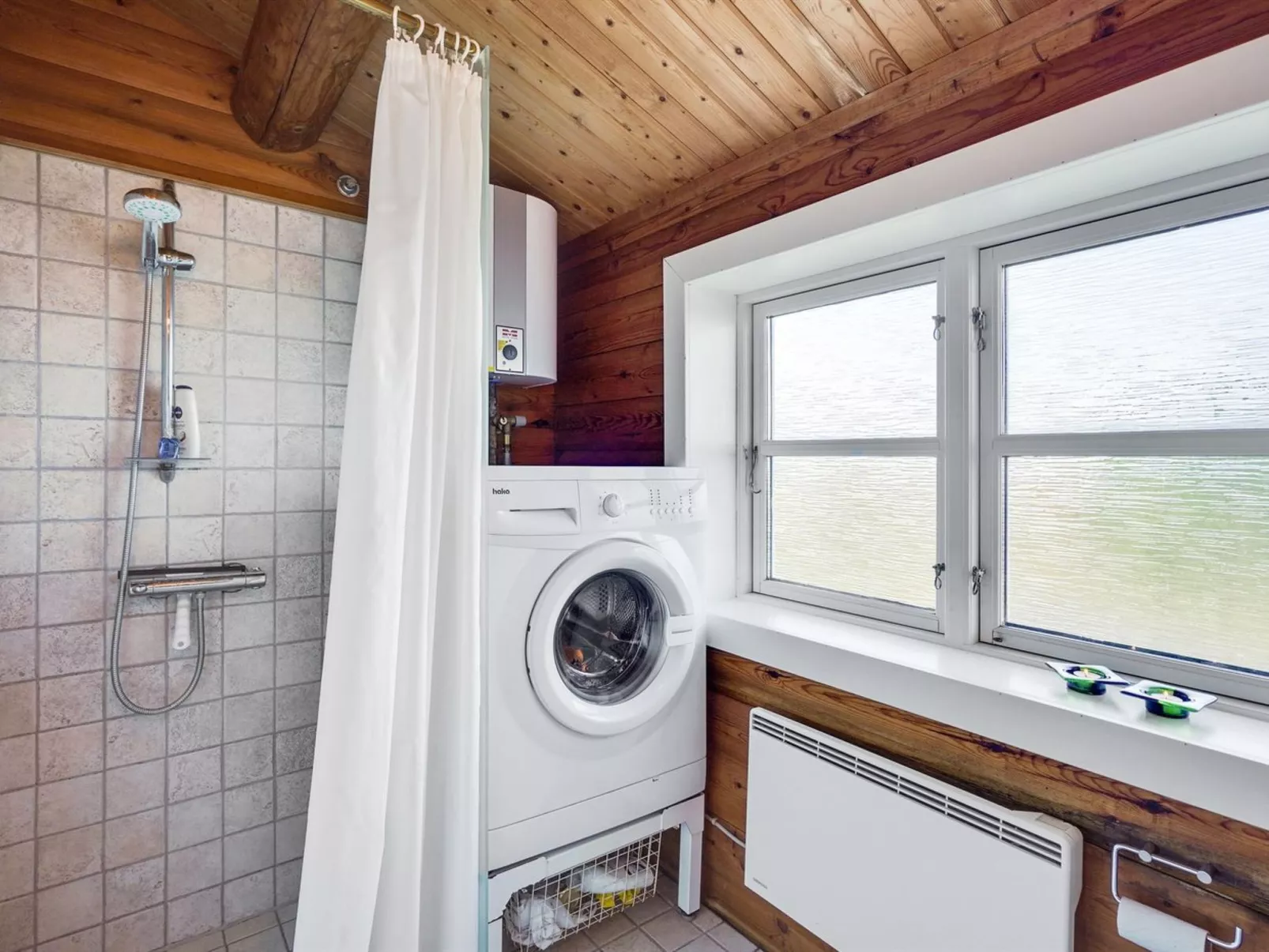 "Anton" - 1.5km from the sea-Binnen