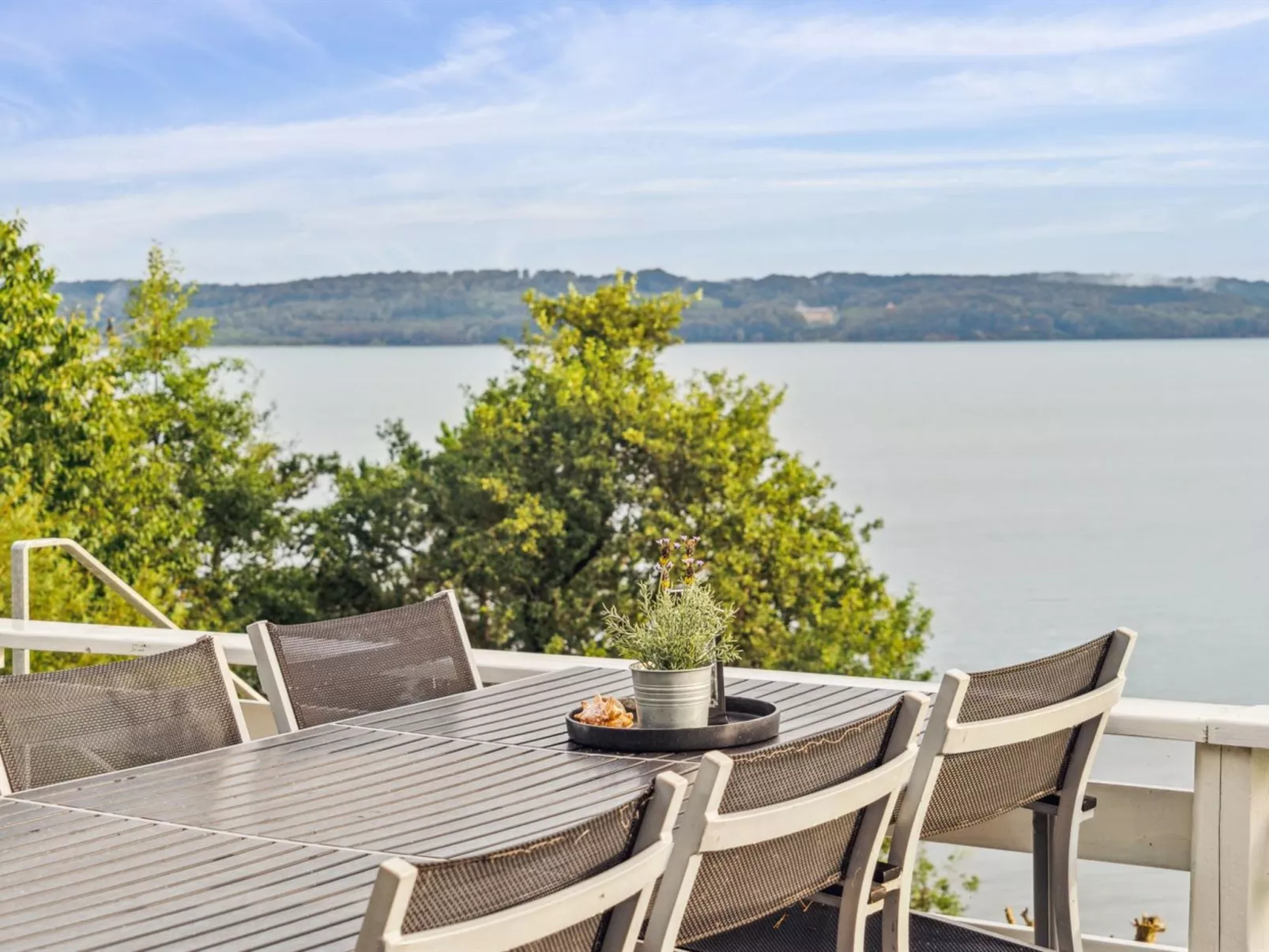 "Fifi" - 10m to the fjord-Buiten