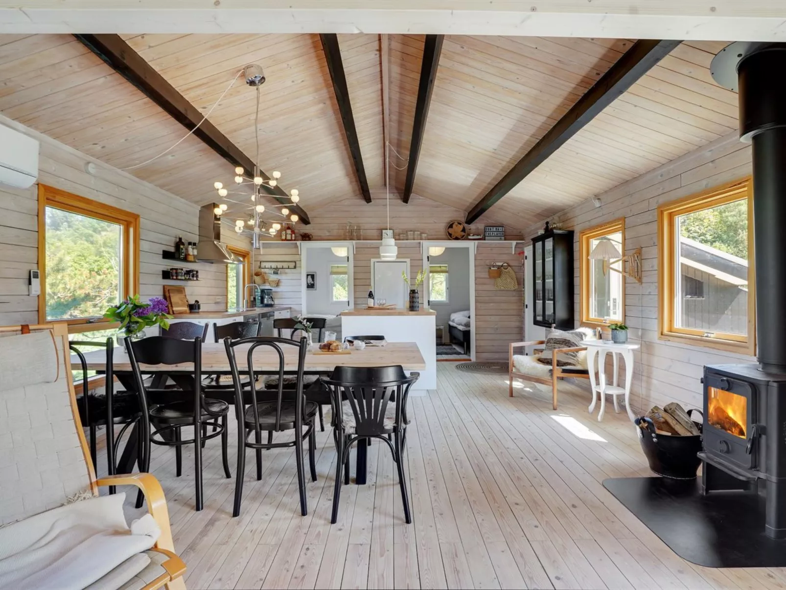 "Skogh" - 600m from the sea-Binnen