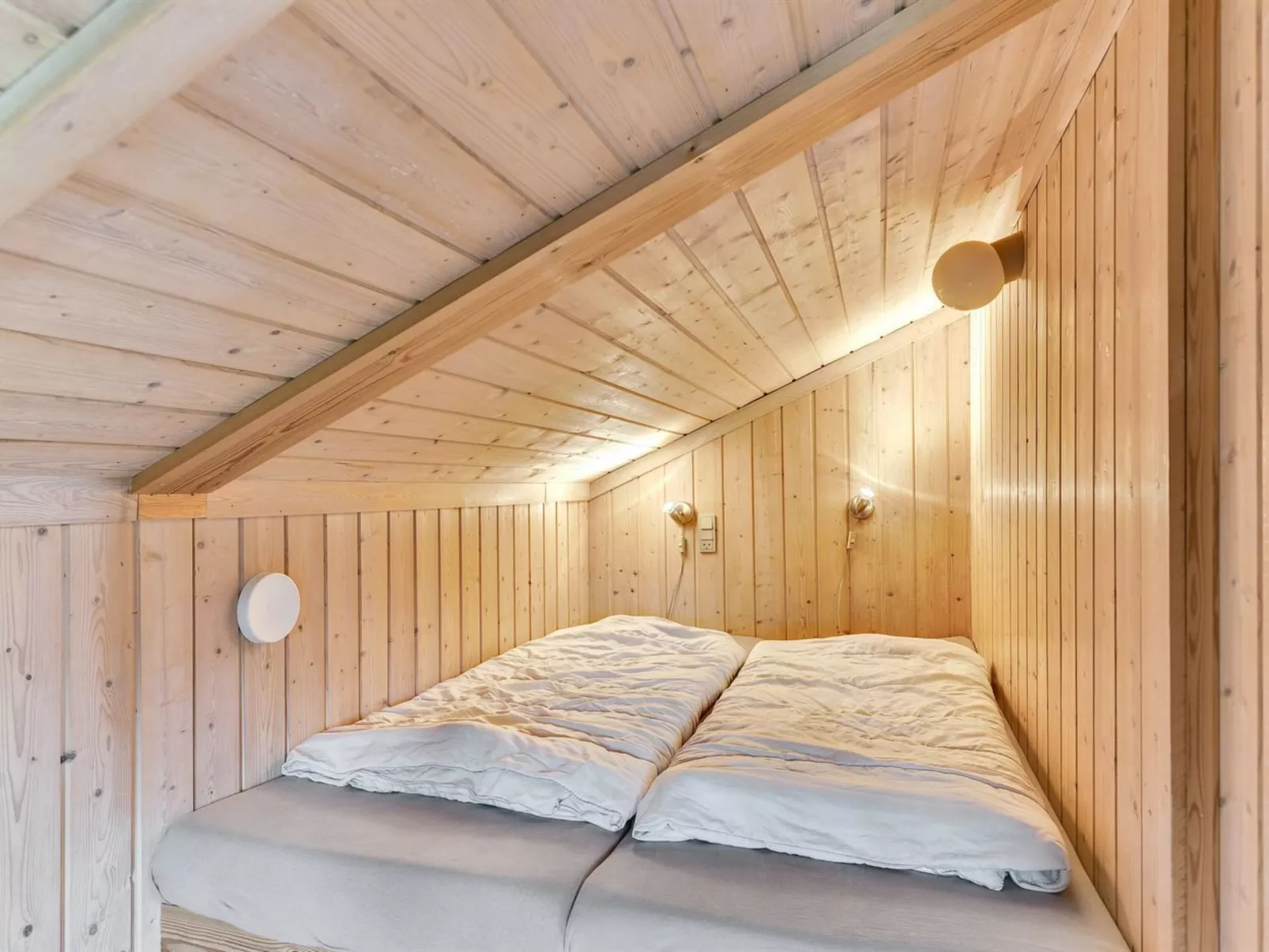 "Tore" - 200m from the sea-Binnen