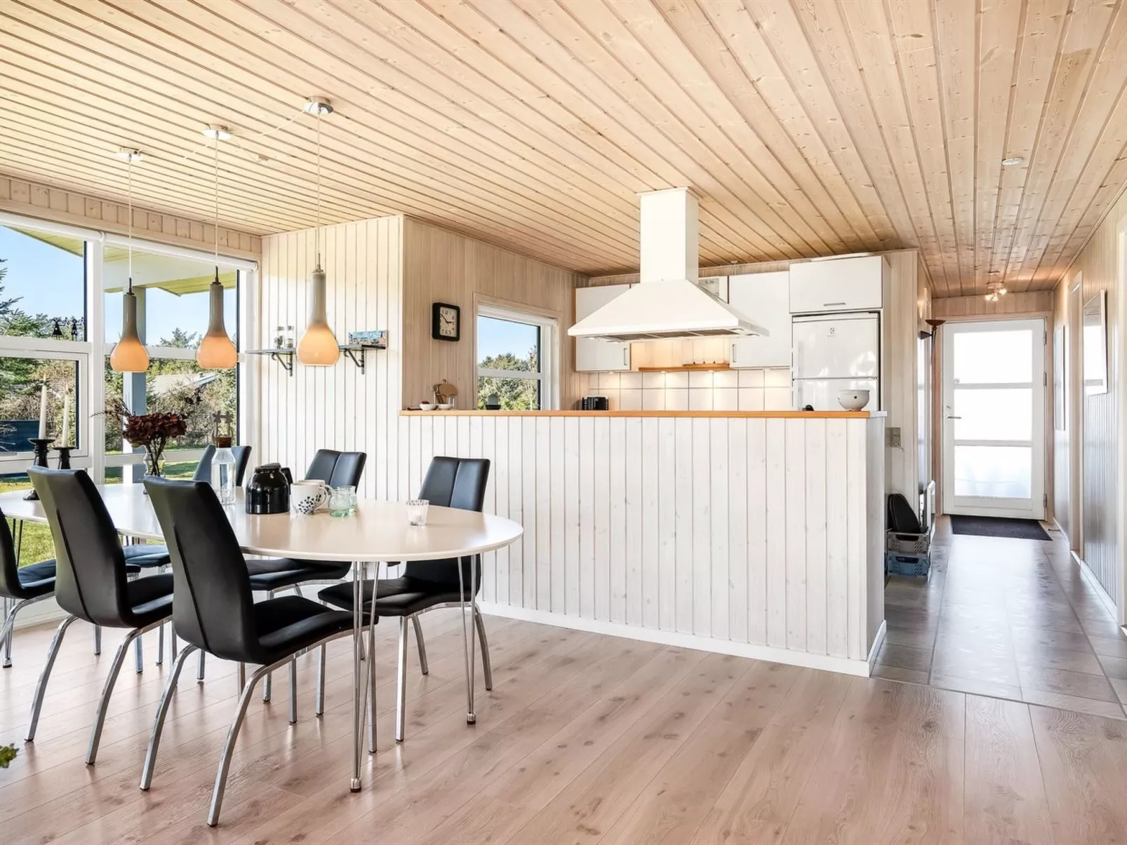 "Troels" - 750m from the sea-Binnen