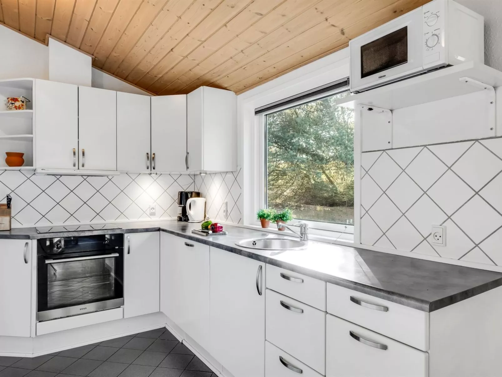 "Jula" - 800m from the sea-Binnen