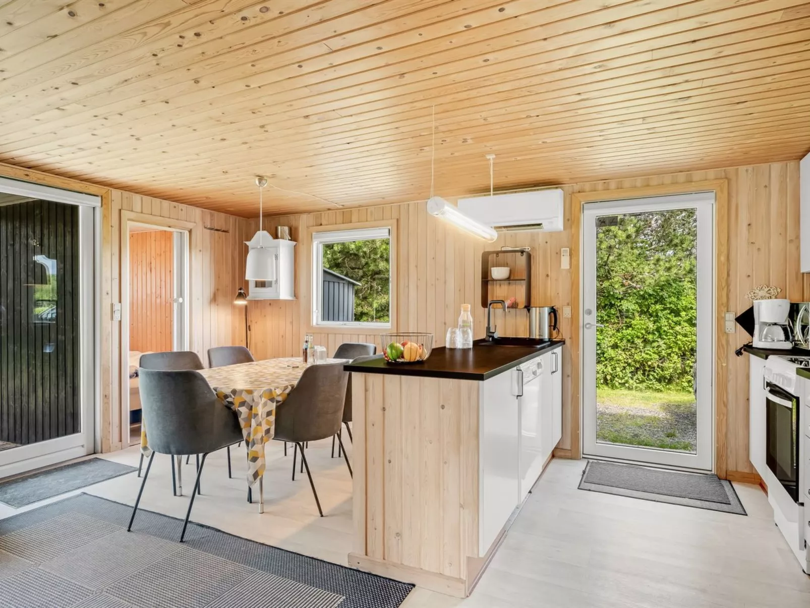 "Bistra" - 400m from the sea-Binnen