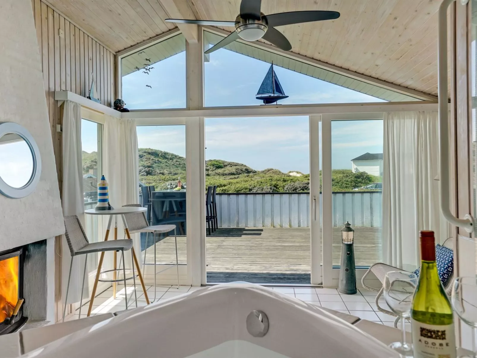 "Rutha" - 45m from the sea-Binnen