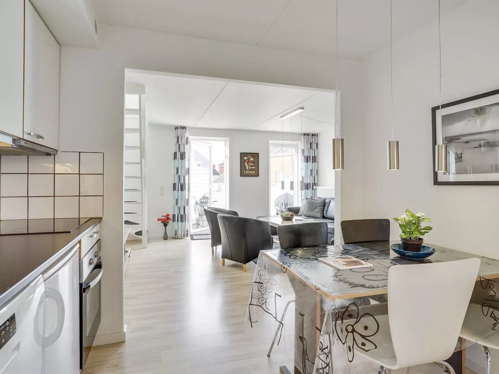 "Ameli" - 2.3km from the sea - Binnen