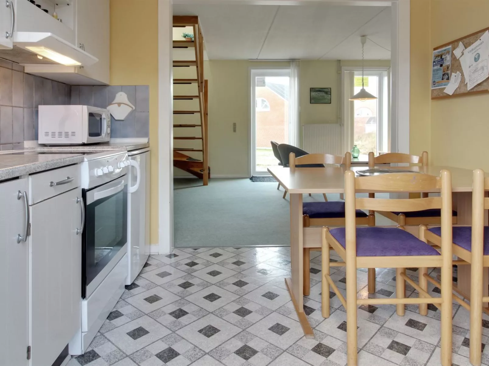 "Aya" - 2.3km from the sea-Binnen