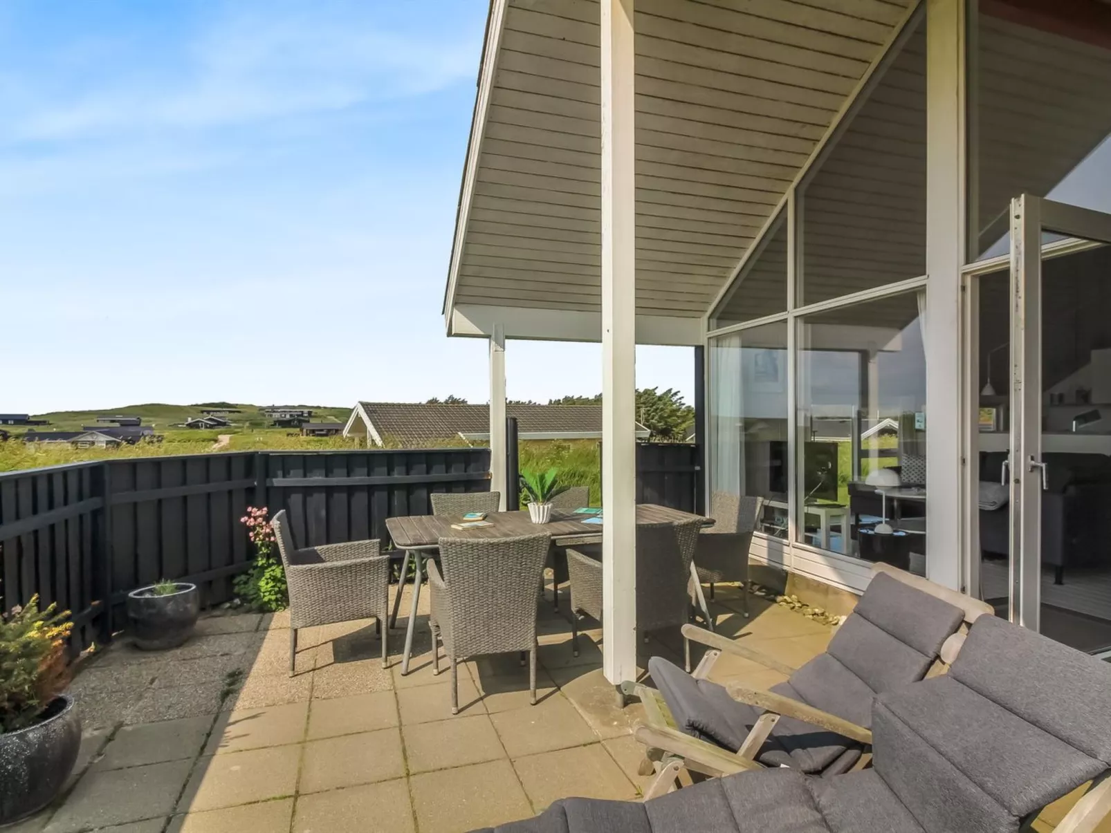 "Wifred" - 250m from the sea-Buiten