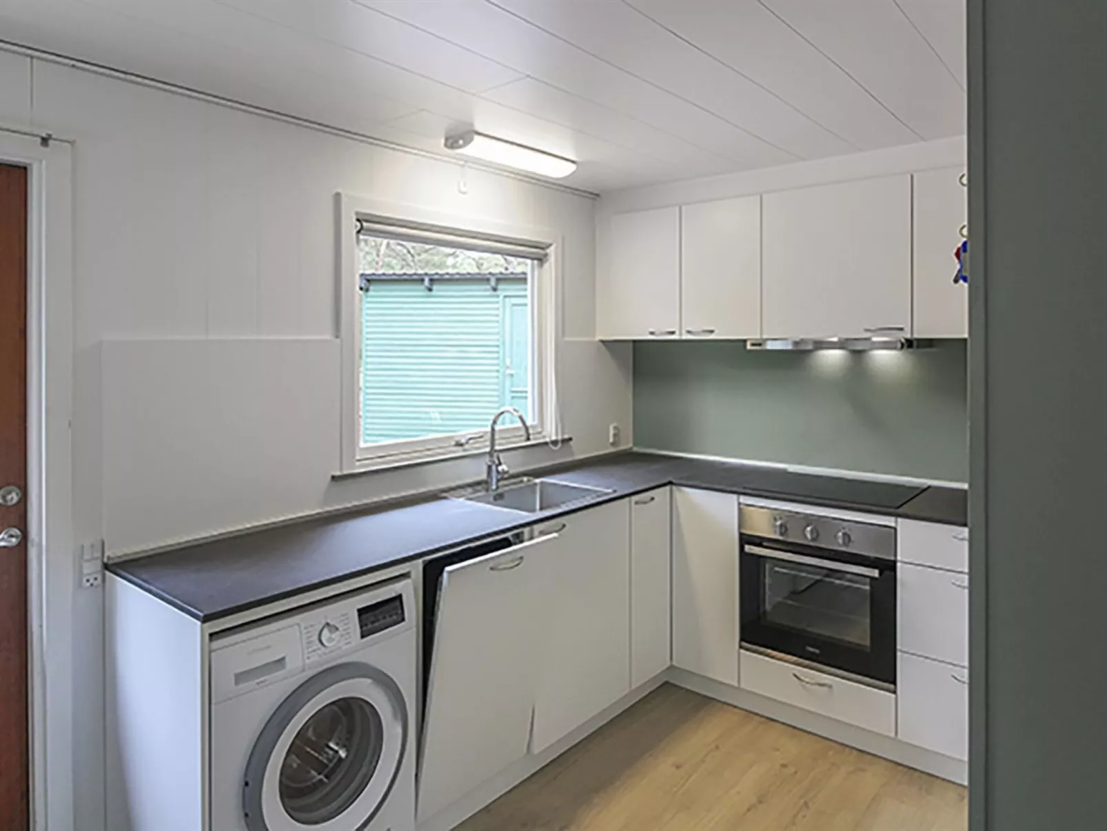 "Michel" - 300m from the sea-Binnen