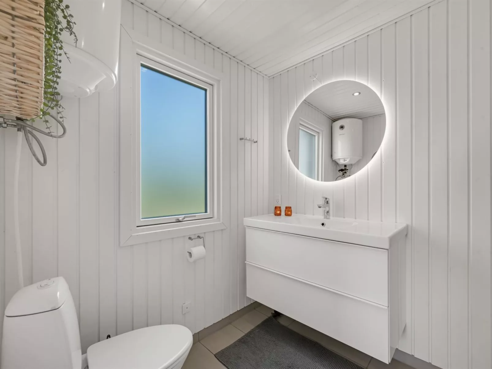 "Talia" -  from the sea-Binnen