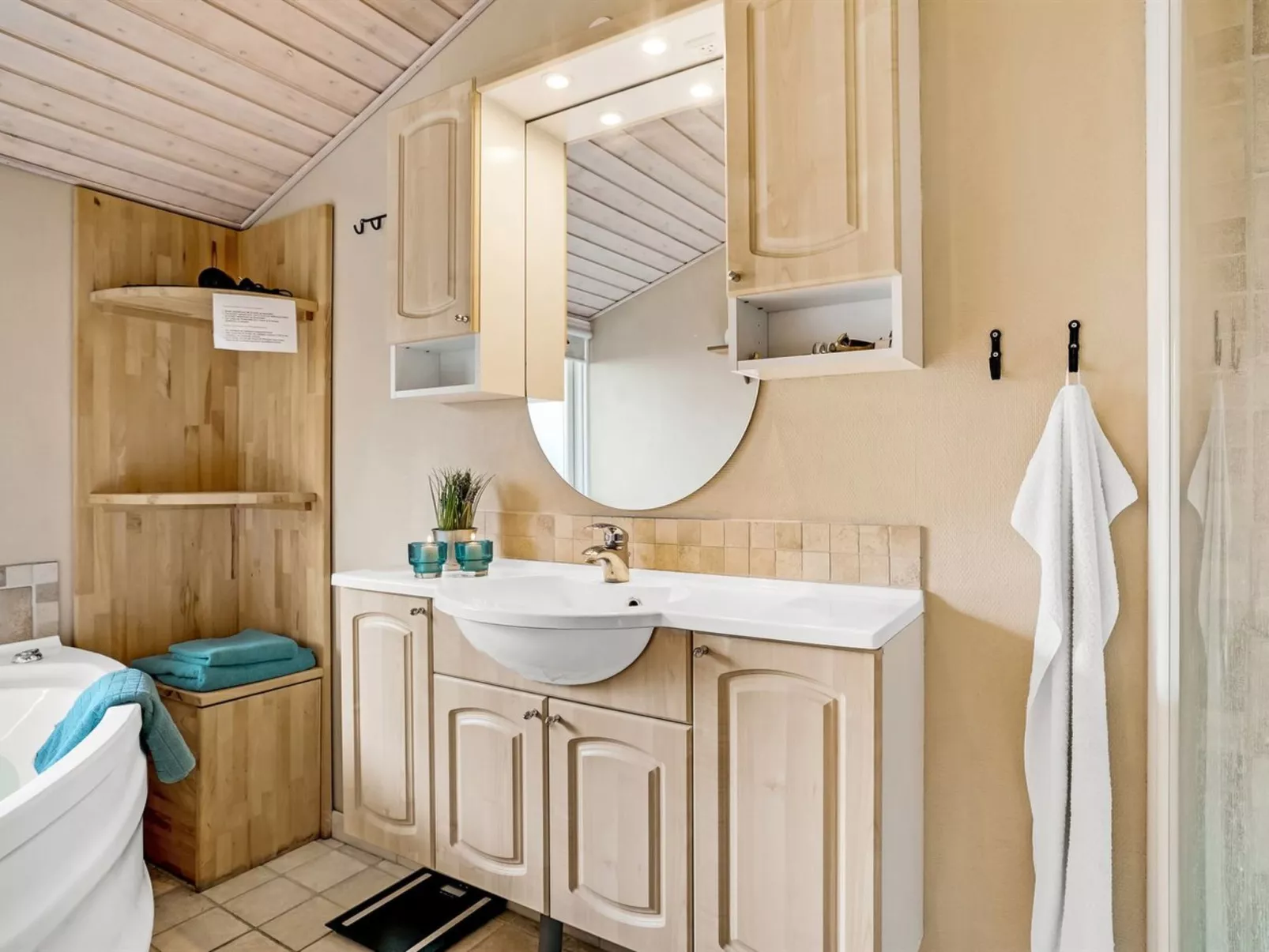 "Eli" - 1.4km from the sea-Binnen