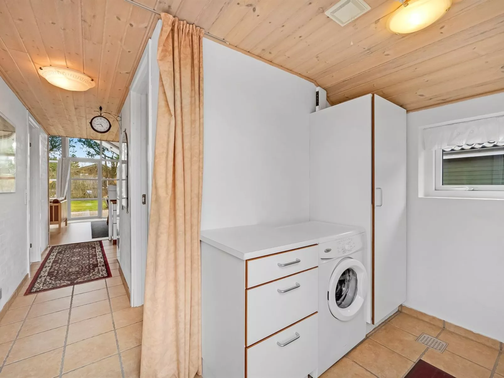 "Herminia" - 350m to the fjord-Binnen