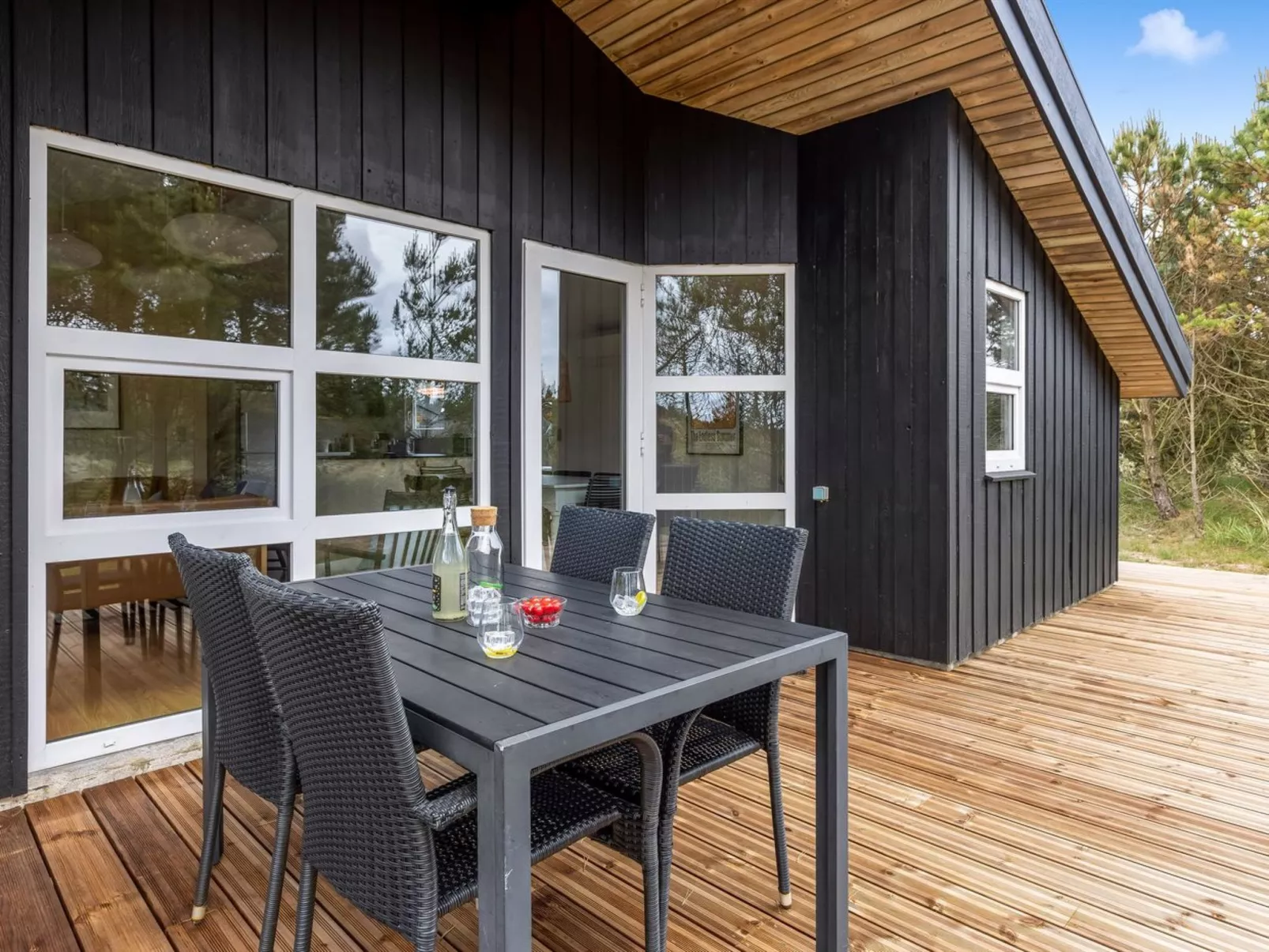 "Antto" - 900m from the sea-Buiten