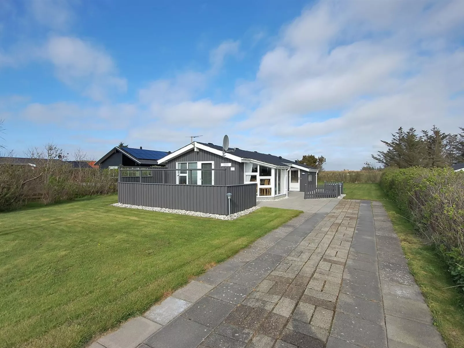 "Engelbrecht" - 400m from the sea-Buiten