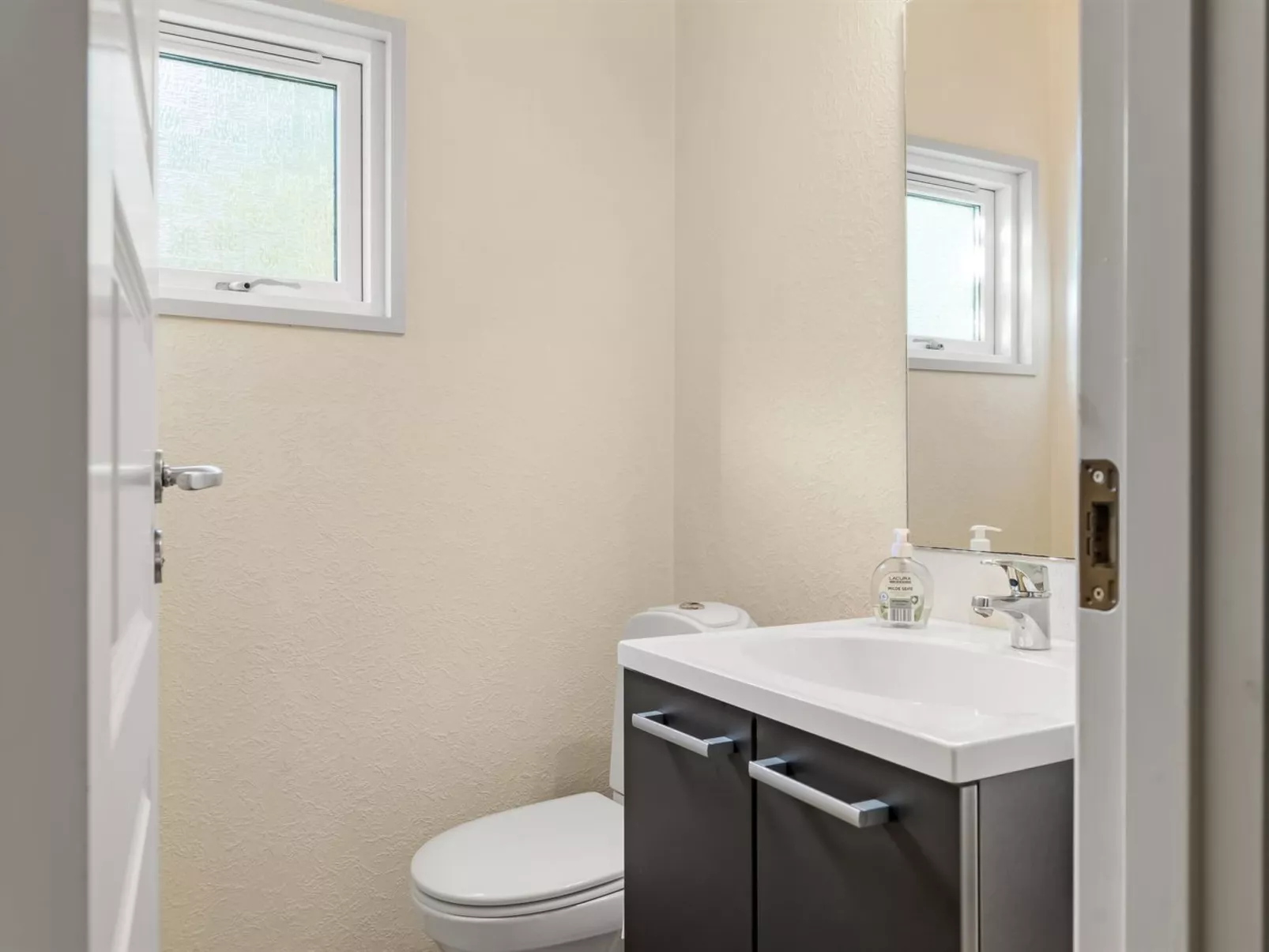 "Barne" - 4km from the sea-Binnen