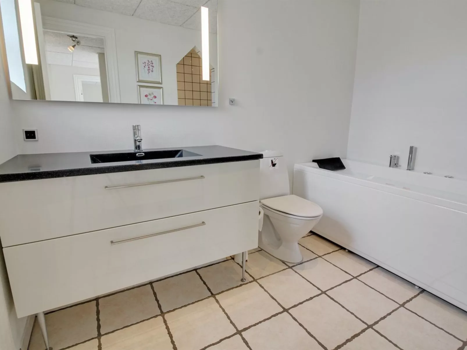 "Ristana" - 100m from the sea-Binnen