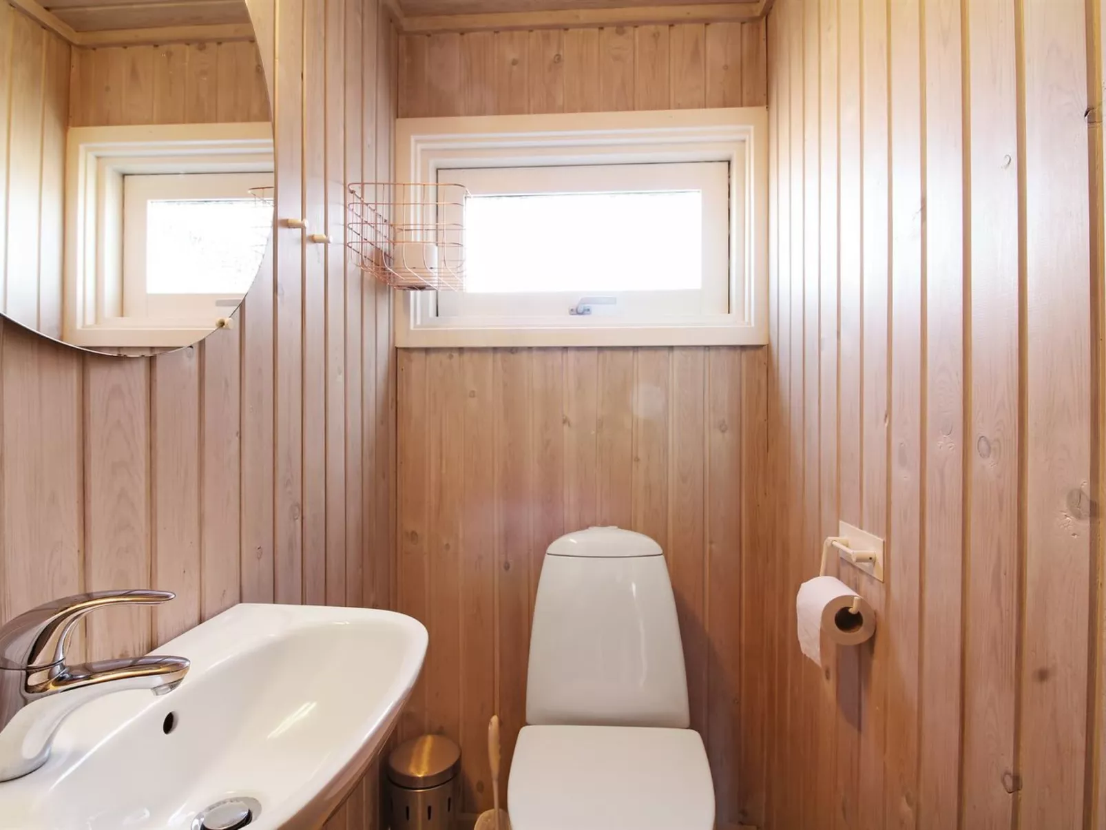 "Sixten" - 450m from the sea-Binnen