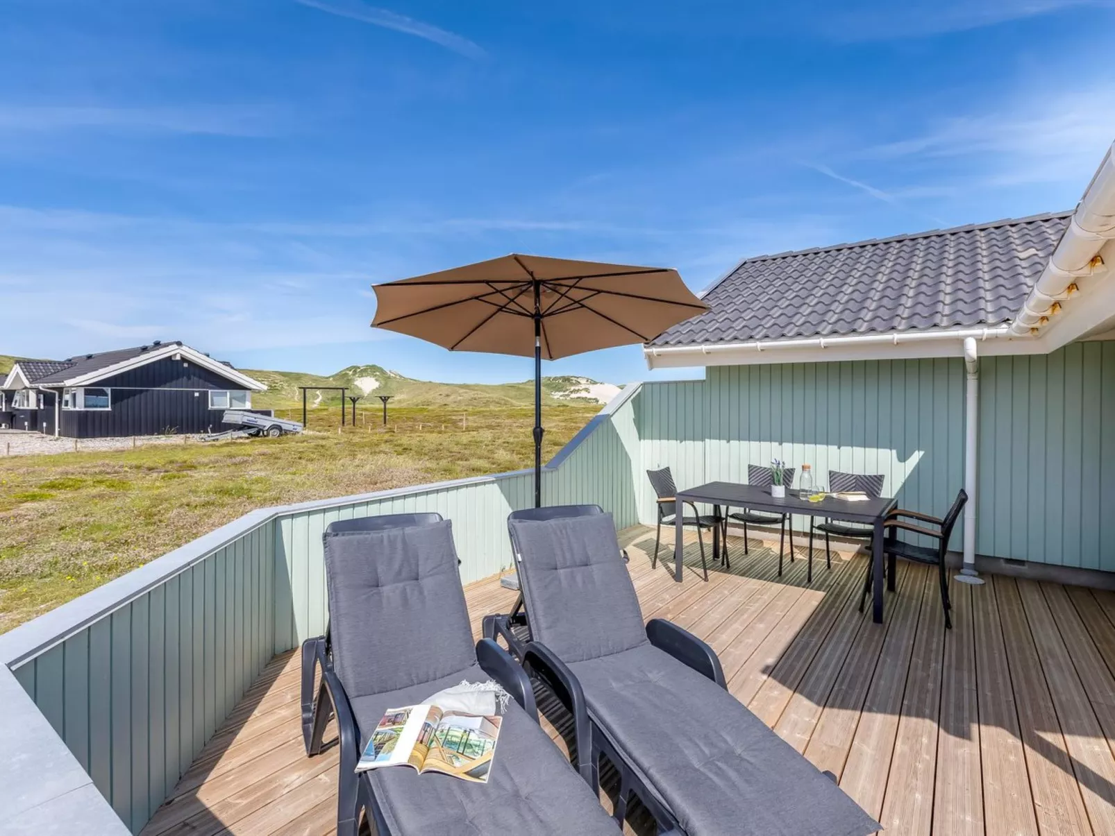 "Zaga" -  from the sea-Buiten