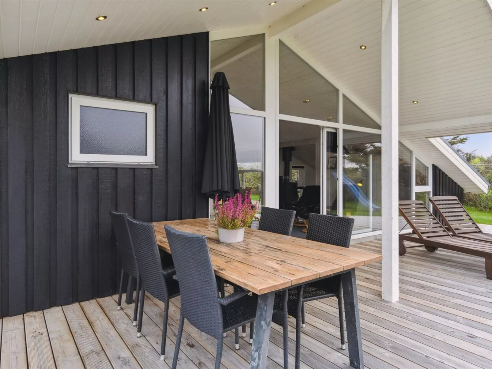 "Herbiorn" - 403m from the sea-Buiten