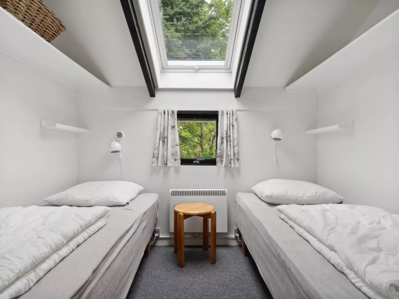 "Biriel" - 1km from the sea-Binnen