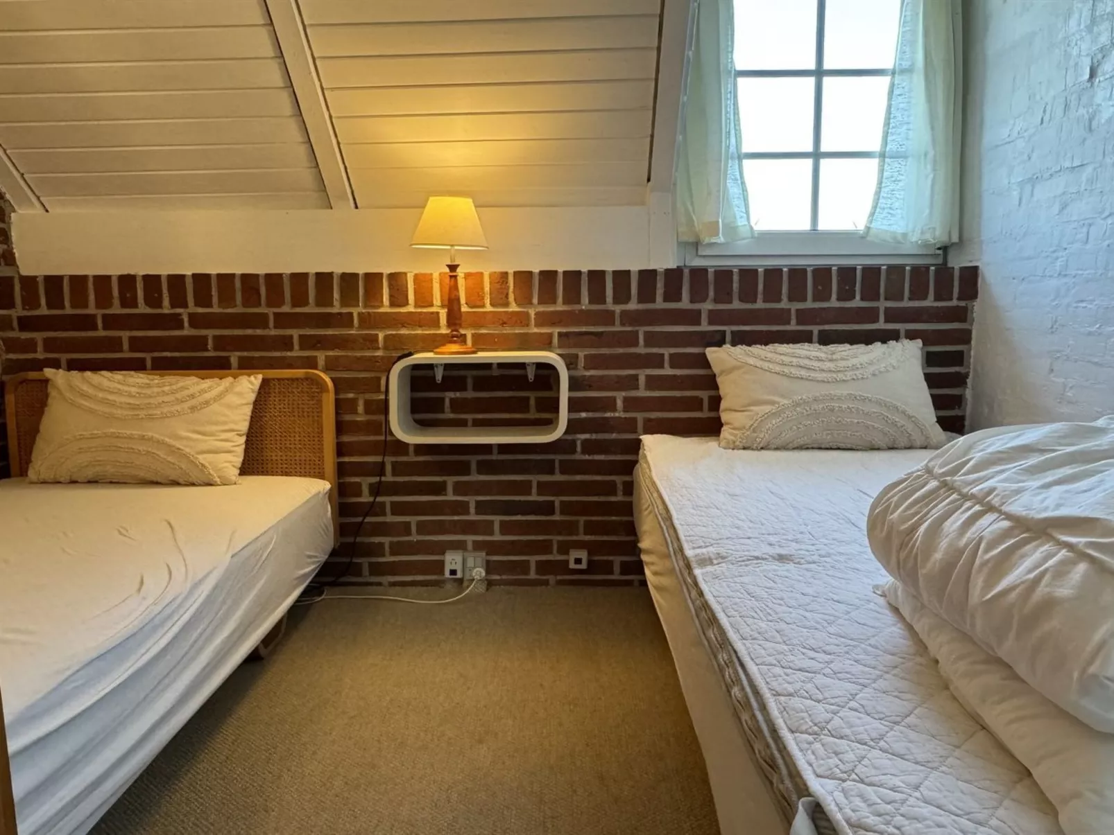 "Edvard" - 400m from the sea-Binnen