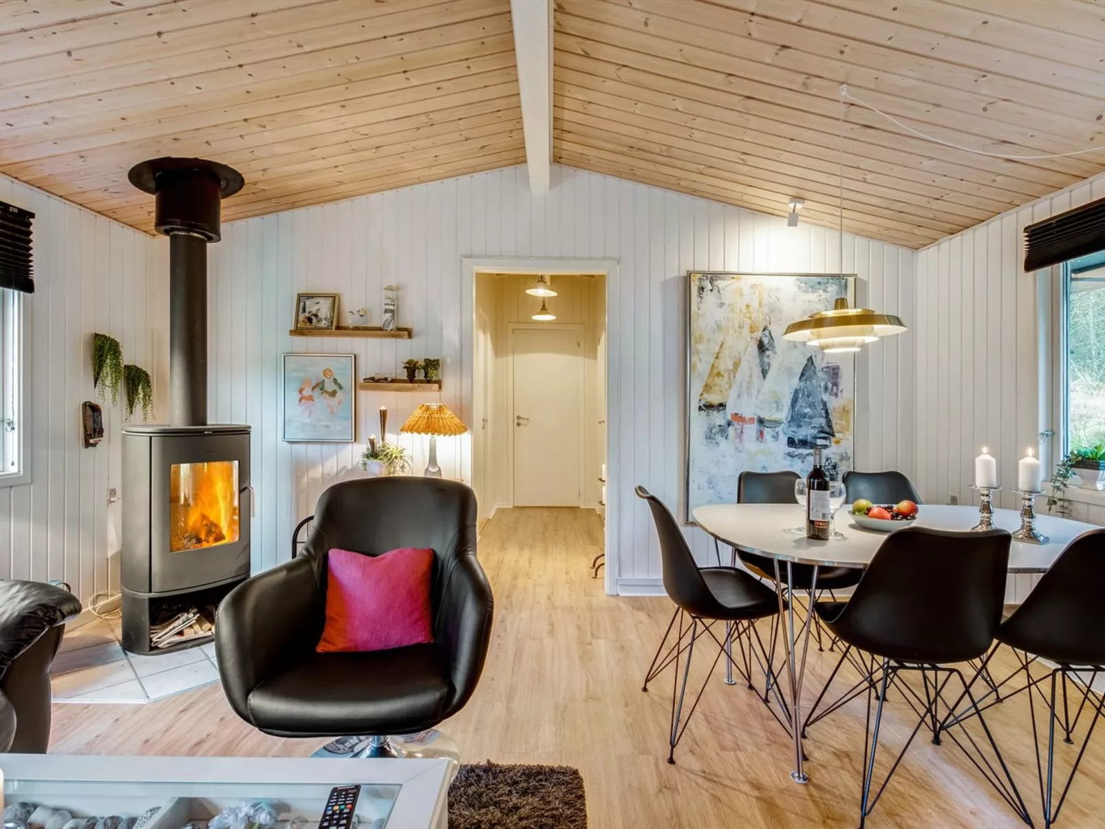 "Emeline" - 1.7km from the sea-Binnen