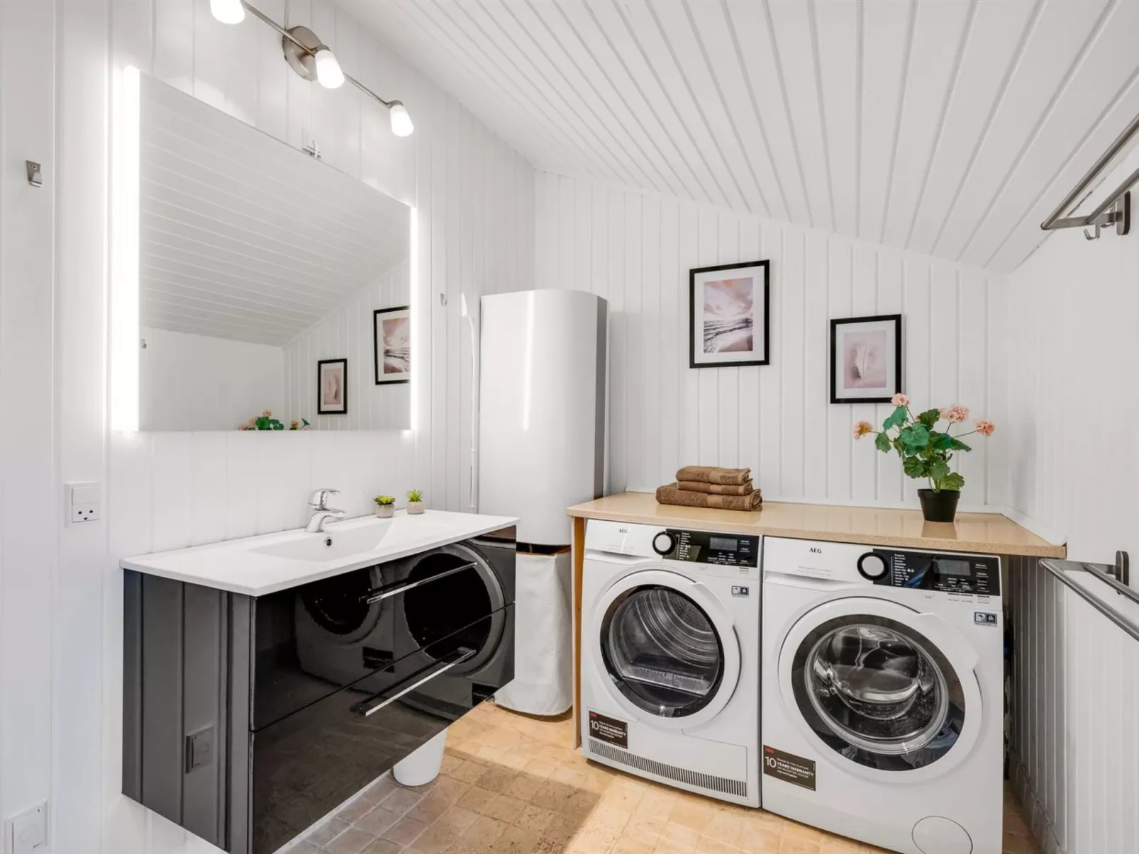 "Kari" - 900m from the sea-Binnen