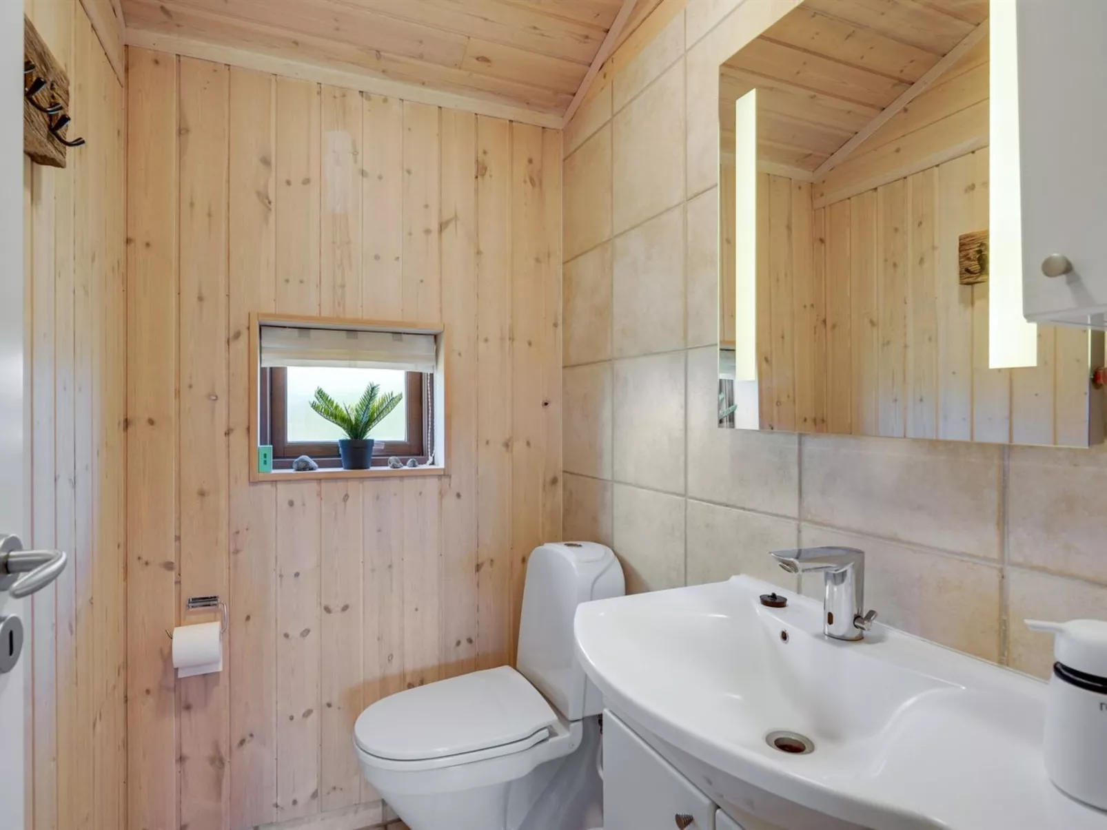 "Ela" - 500m from the sea-Binnen