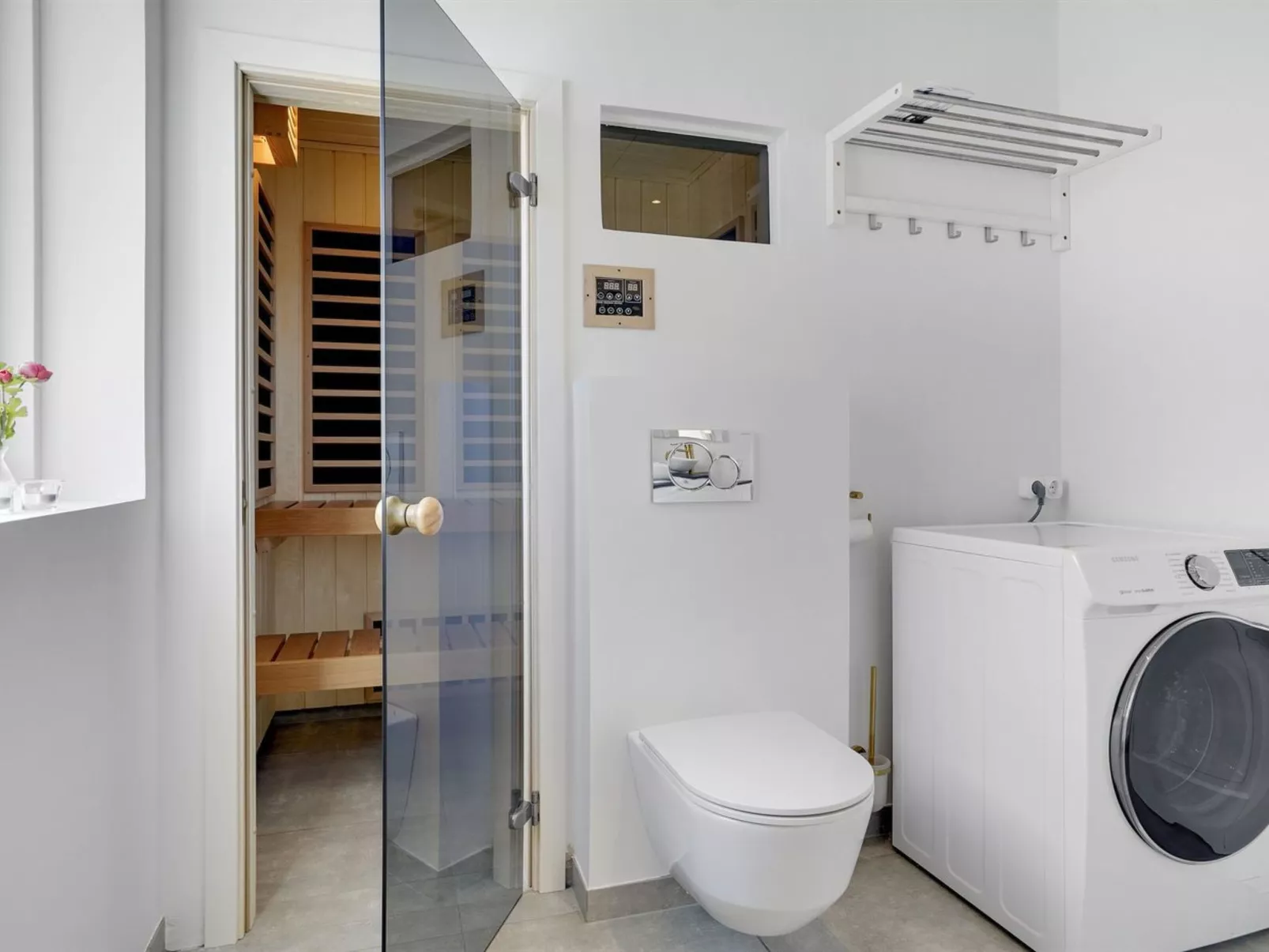 "Alf" - 200m from the sea-Binnen