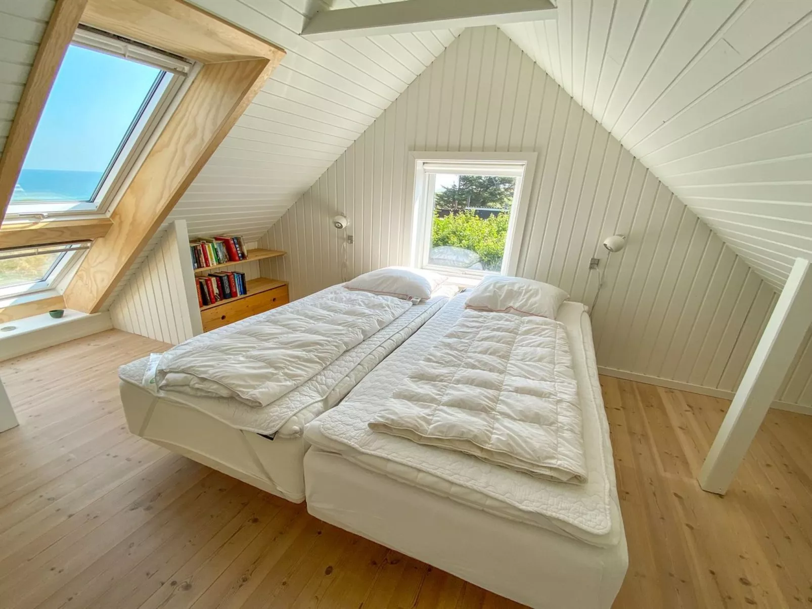 "Alkmar" - 75m from the sea-Binnen