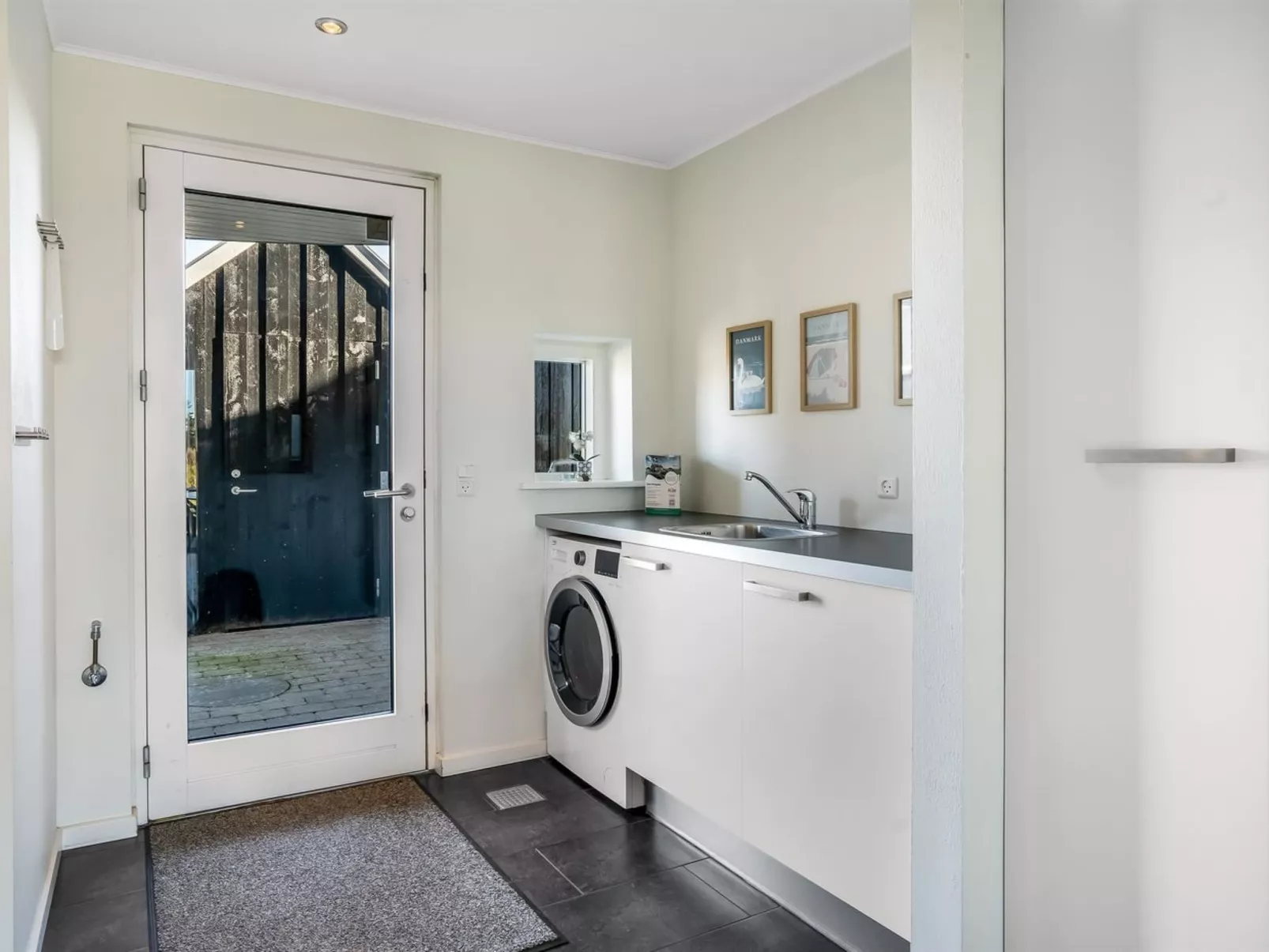 "Oliver" - 600m from the sea-Binnen