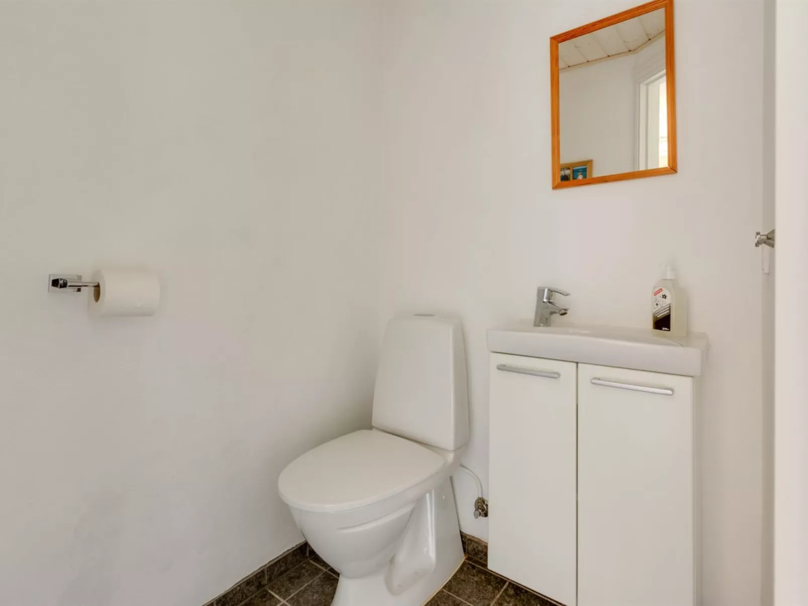 "Eina" - 250m from the sea-Binnen